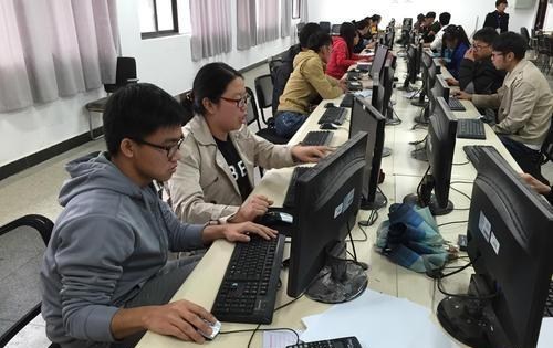 大学|未来“人才紧缺”的4个大学专业,不仅容易就业,发展前景也不错