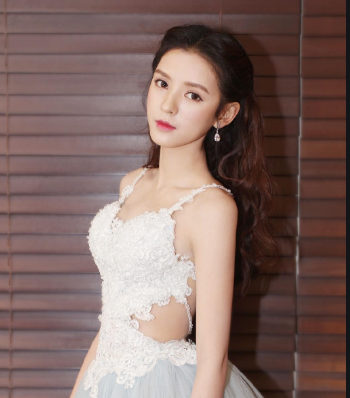 【赵丽颖】娱乐圈中的当红明星的幕后老板,你认识几个呢?一起来看看吧!