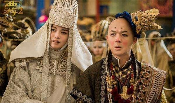 秦岚|拿高片酬却演1部黄1部, 四处“托关系”讨角色, 吃相简直太难看!