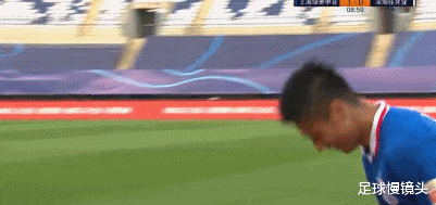 上海申花|申花悍将梅西罗本式1V5破门!打爆深圳防线,进球后鞠躬崔康熙