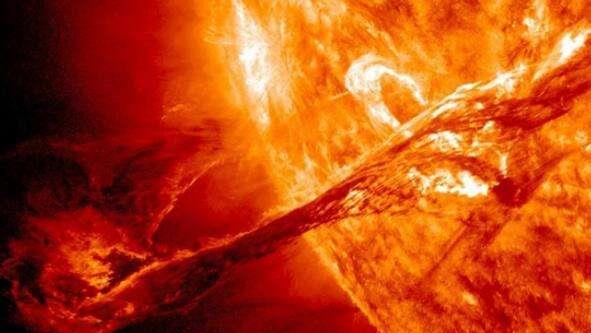 #火星#15亿年前生机勃勃的火星被它毁灭 为何地球却幸免遇难？