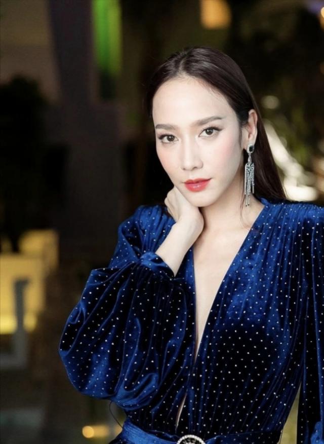 aump|这些泰国女星出道十几年还很火，一人一部爆款泰剧告诉你凭什么