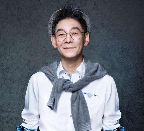 娱乐圈|他是国家一级演员，玩金条长大，住上亿四合院，今儿子是他的骄傲