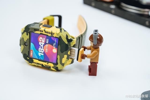 奇虎360|儿童智能手表中的“后浪”，守护孩子大安全：360与小天才对比