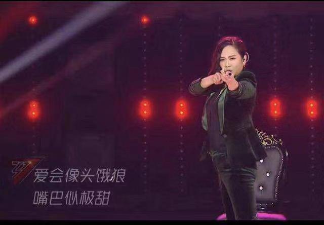 姐姐|乘风破浪老姐姐团，表演要多尬有多尬，还能集体老牛吃嫩草