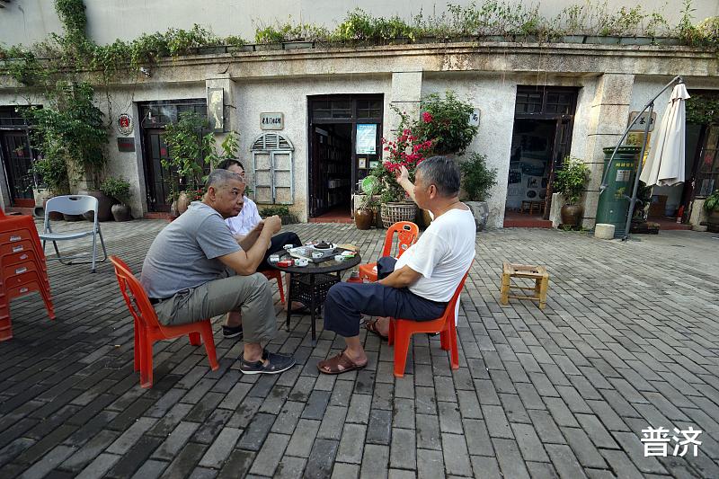 ##饮茶时，茶叶的第一泡水脏吗，有必要倒掉吗？