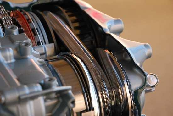 cvt:AT、CVT、双离合到底选哪个?修车工:想要稳定性,就尽量别选它