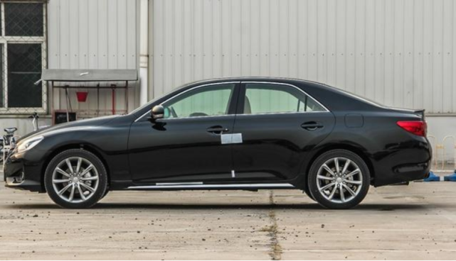 #亚洲龙#新造型比亚洲龙还嚣张，2020款丰田锐志重出江湖，配V6缸+后驱