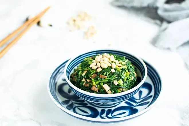 肺炎▲人参一斤，不如它一株，春日吃春菜，吃得贵不如吃得对！