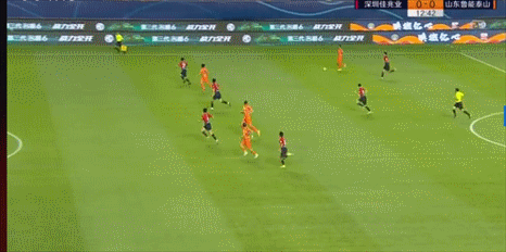 山东鲁能|3脚贯穿100米！鲁能10秒踢疯了：门神+3大将联手斩1球，裁判看懵