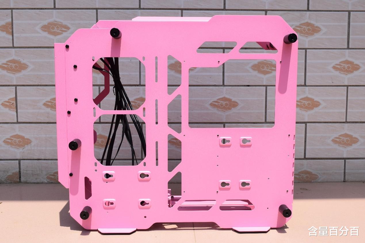 iPhone 8|钢铁直男粉，个人首款异型机箱骨伽小开拓者S装机点评