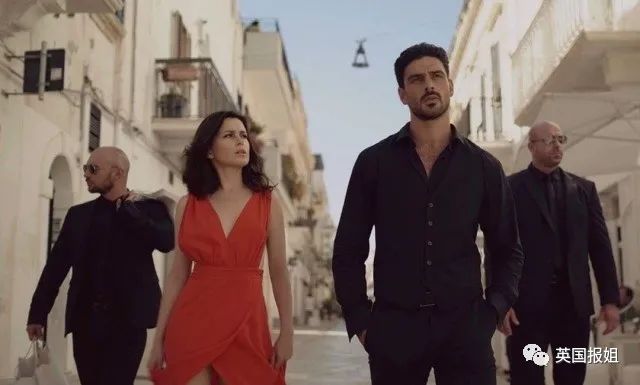 「五十度灰」比《五十度灰》还劲爆！这位新霸道总裁是哪里来的神仙？！