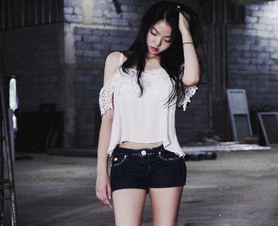 家产|混不好就回家继承家产的女星，图2还在硬撑，图四已被拖回家