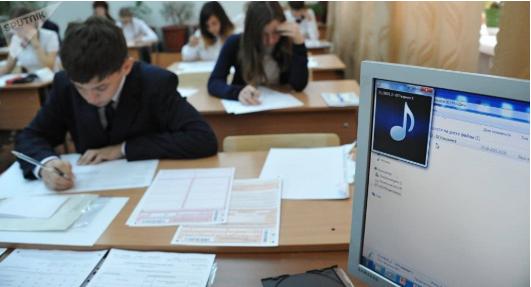 「俄罗斯」俄罗斯称将取消高考英语考试,改为中文。考题曝光