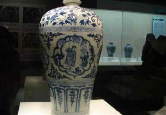 湖北：湖北特大发现，挖出1男7女合葬墓，专家：快挖！底下有10箱黄金