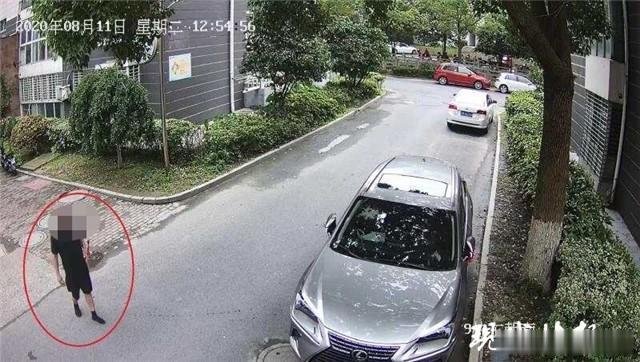 宿迁交警|泰州一男子喜提新车还烧香庆祝  结果报废邻居两辆车！