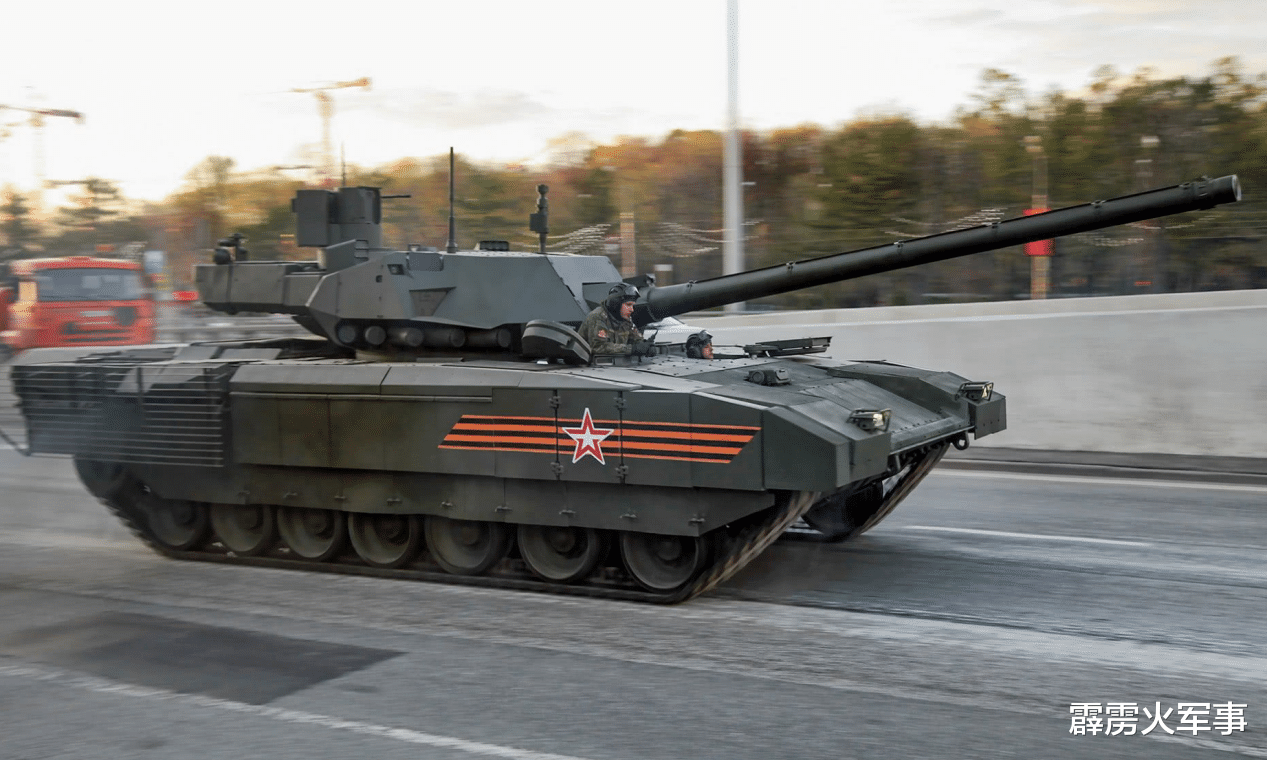 「印度」目标果然不是巴铁，印度要买上千辆顶级坦克，拉拢俄罗斯不择手段