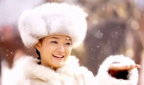 韦小宝|新版《鹿鼎记》刚开播，口碑跳崖式扑街，但剧中的老婆们真是幕了