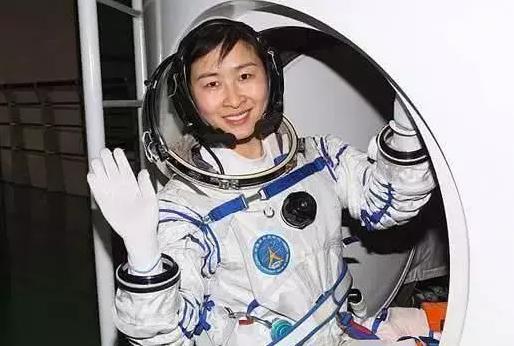 航天员|女性航天员在外天空工作，如何保护自己的隐私，其实非常简单