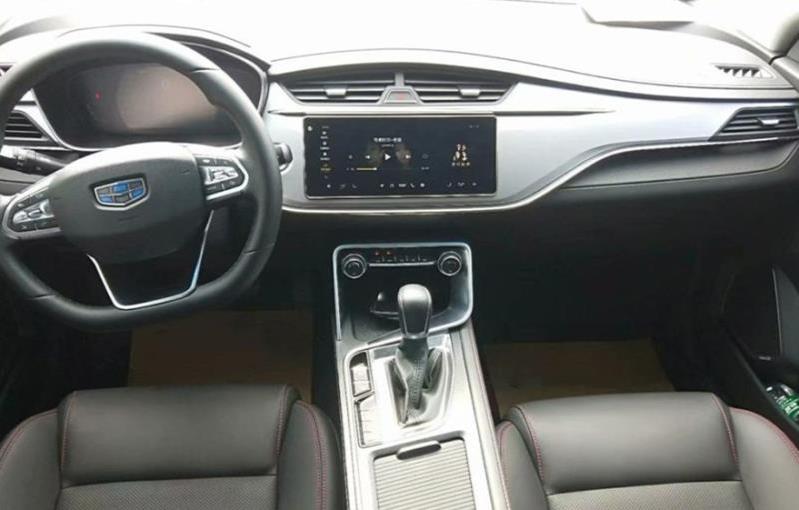 吉利缤瑞|8.8万喜提吉利缤瑞，开了两个月的感受，宁做鸡头不做凤尾！