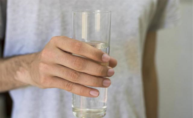 衰老|女性衰老时,“头部”会露出4个破绽,假如没有,恭喜保养得不赖