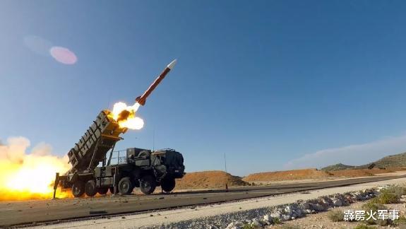 南海|这次终于知道疼了，宣布制裁美国军火商后，蓬佩奥：希望中国慎重