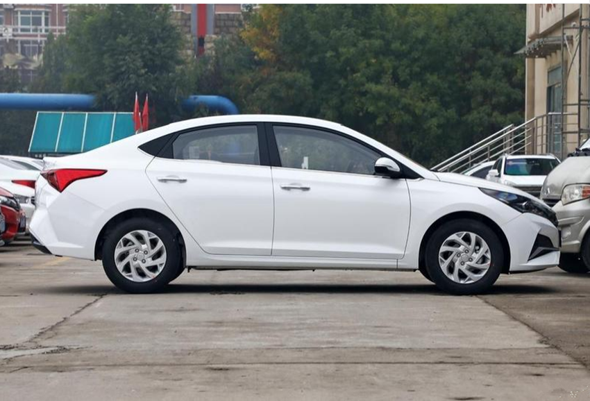 新车|这才是合资“廉价王”！跌至5.18万，比捷达漂亮，一箱油跑800Km