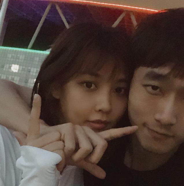 「王佳敏」好消息！女排名将公开恋情，和男友甜蜜拥吻羡煞旁人