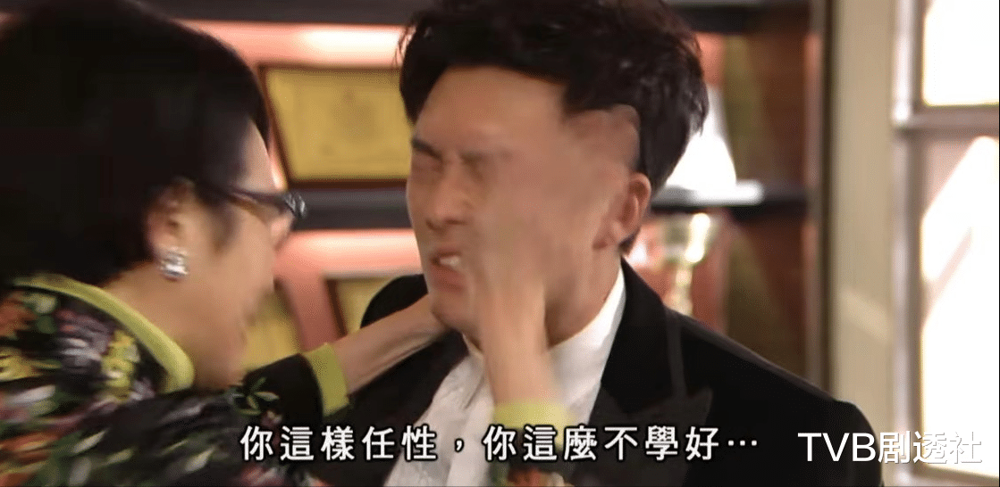 TVB視帝時隔7年再演反派，客串變態佬演技被贊，連出三劇疑為視帝鋪路-圖8