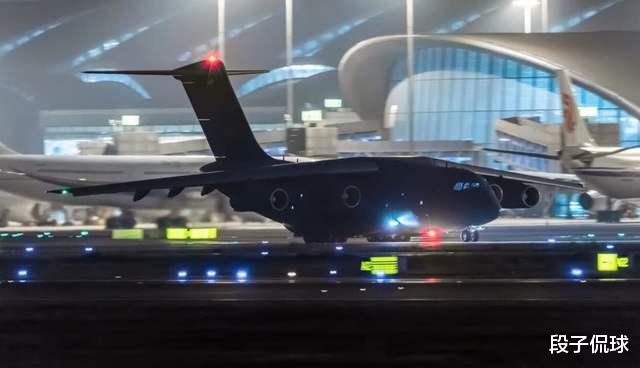 C-17■一架美军机出现在广西上空,盘旋数圈后从容离去,网友:怎么回事