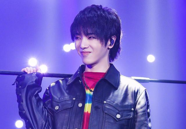 华晨宇■《中国好声音》四位导师集结完毕，李健回归，华晨宇加盟成空话！