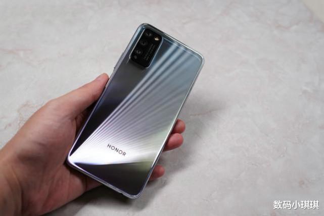 华为|华为终于开窍了！90Hz+双模5G+后置四摄，价格叫人无法拒绝