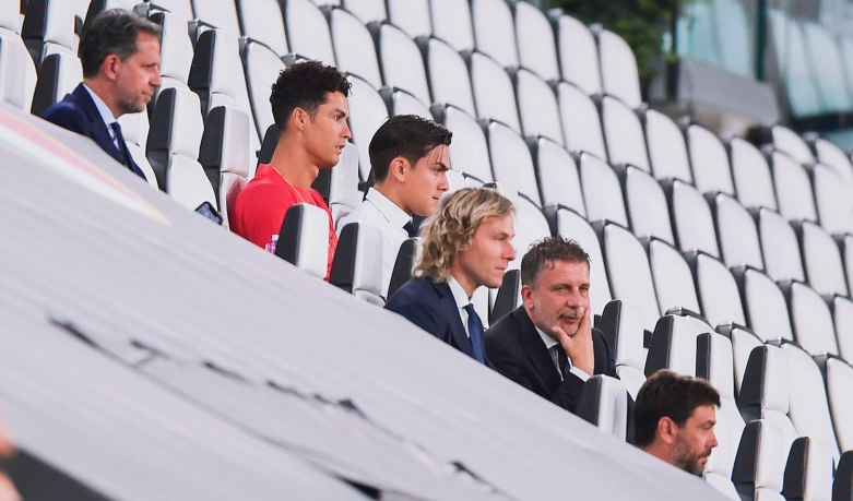 内德维德|坐在C罗身前的男人，尤文幕后大佬！48岁完美身材，侧颜太帅了