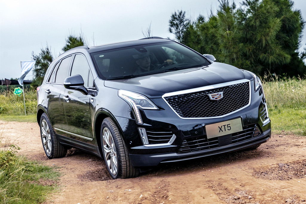 『丰田汉兰达』凯迪拉克XT5：我都已经跌到27万了，你还要加价买汉兰达？