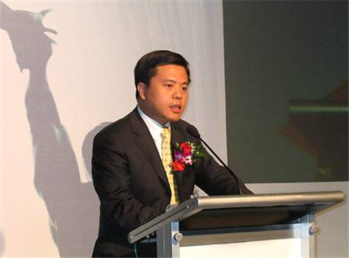 陈天桥▲他给汶川捐1000万，给美国捐70亿，称：中国没钱不怪我，如今惩罚来了