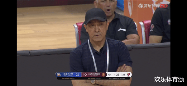 新疆男篮|1分钟3次出丑!气的阿的江直摇头,新疆血洗之夜,他成全场最大笑柄