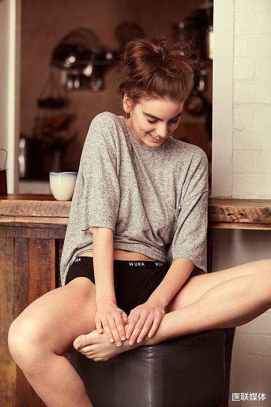 痛经|女性痛经时，别老说“多喝热水”，这4个方法才是女生真正想要的