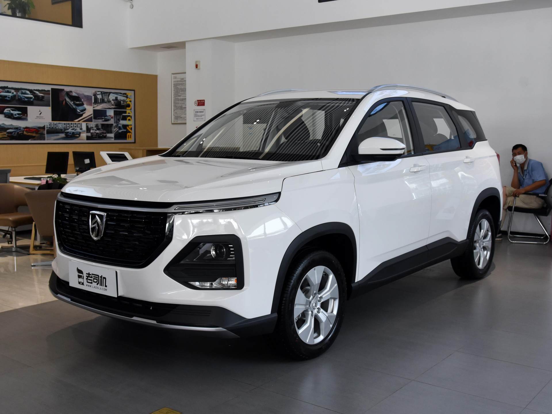 宝骏530|哈弗H6遇上对手了，轴距2.75米，比M6更时尚，关键价格才7万元