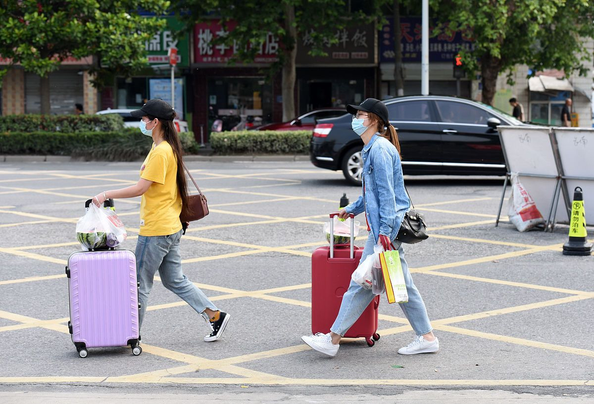 数学|大中小学生又将迎来两个新假期?教育部最新回应来了!
