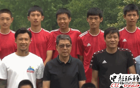 『上海上港』国足主帅满怀感恩之心：李铁在集训后主动问候76岁徐根宝！