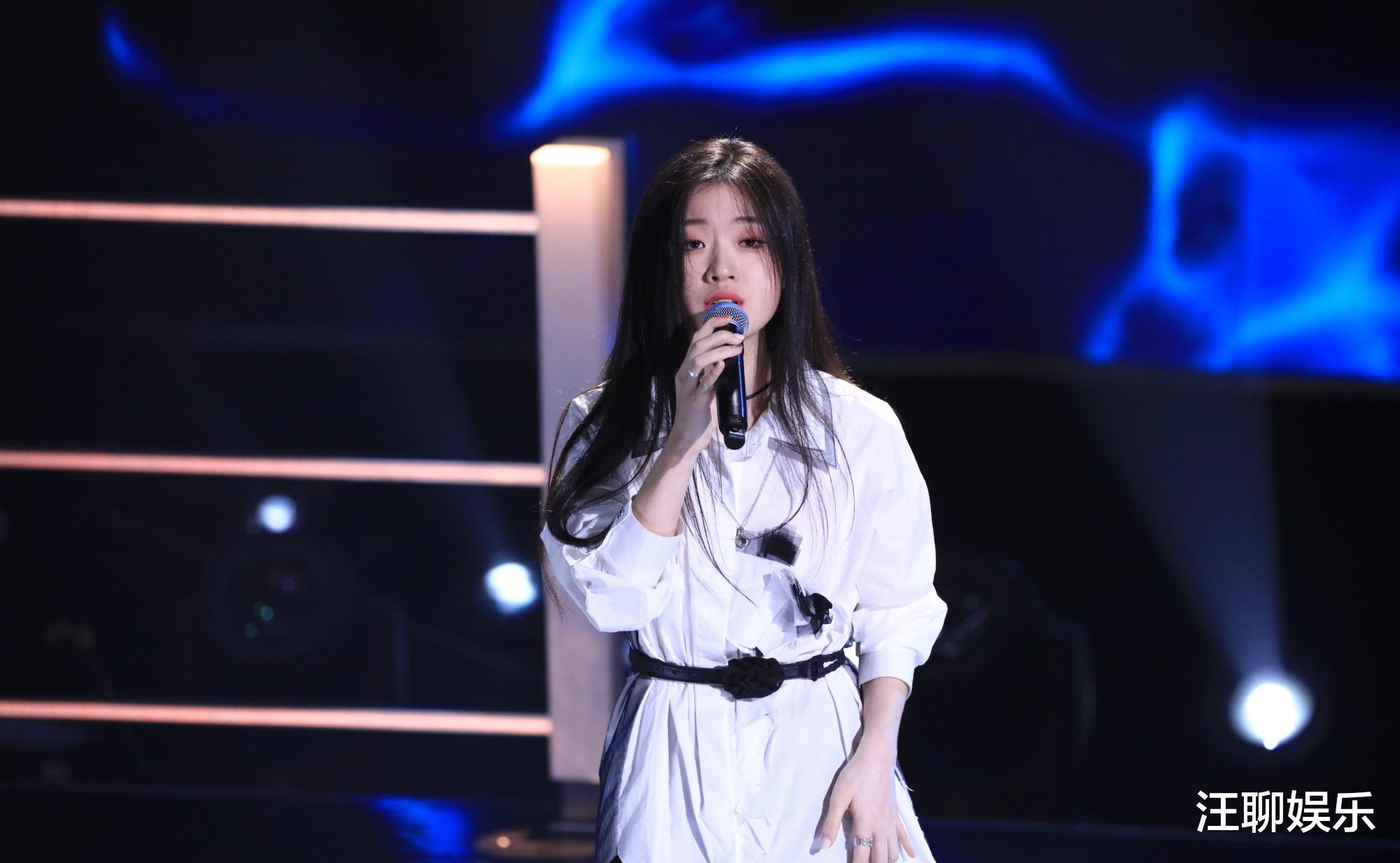 李健|中国好声音：李健成了最后的赢家，手握两张王牌，强势杀进总决赛