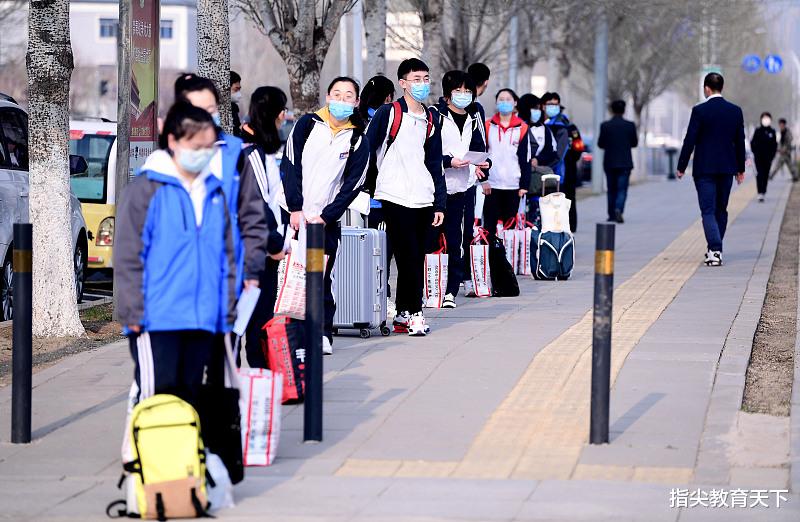 「」1071万！2020年高考报名人数再创新高，这届高三学生真难！