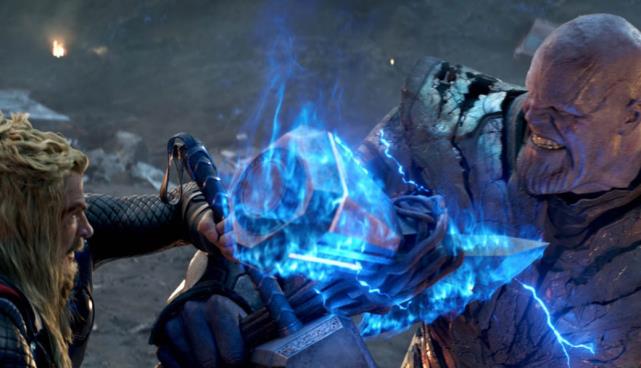 #绯红女巫#灭霸在复联3中打得过绯红女巫，为什么到了复联4却被吊打？