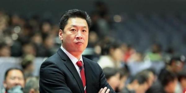 李春江|1分，4分！21.6%，三分37中8，失去靠山后，才發(fā)現(xiàn)李春江有多自私