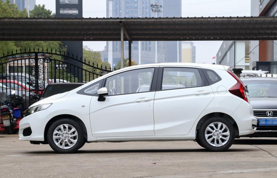 本田飞度|开过铃木启悦，5个月后再开本田飞度，车主想说一句实在话