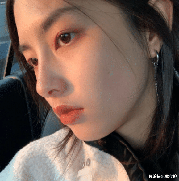 00后|00后女生若有这3习惯，嘴唇会越长越厚，难怪长成“猪圈嘴”！