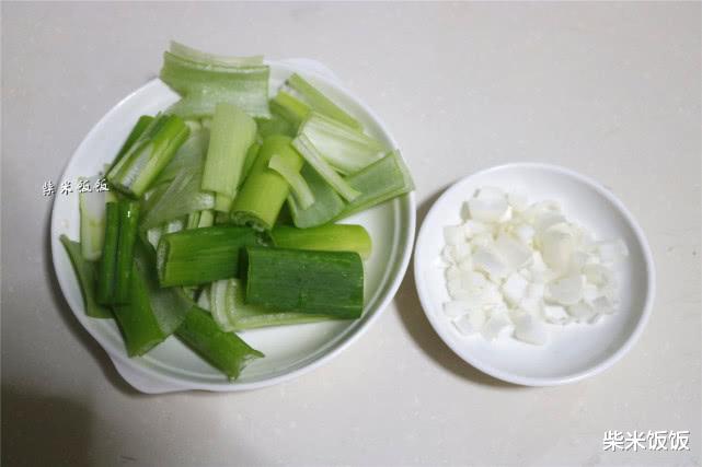 食材■这两种食材是绝配，一香一鲜，简单一炒，比肉还好吃