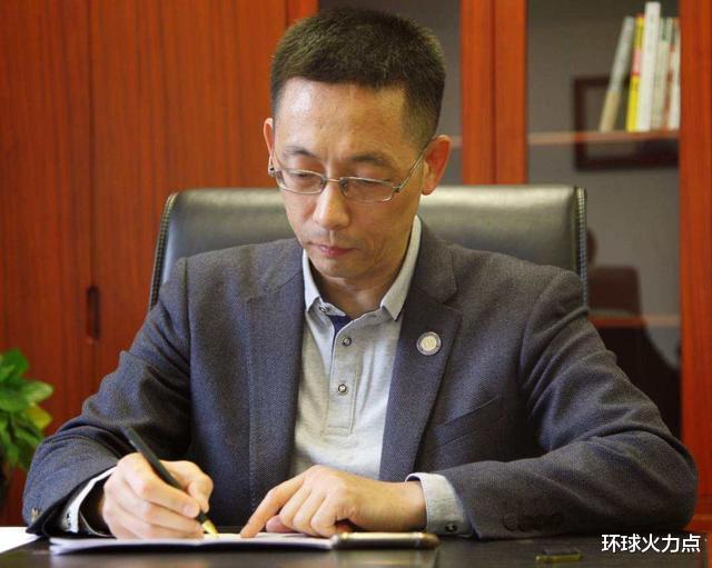 钱学森@中国又出了个“钱学森”!顶尖科学家放言:不回国就像欠了无数债