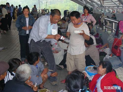 马云|一个人对抗一个行业,他击败所有对手,跻身中国第三大富豪