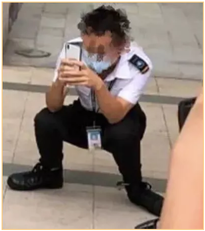 |妹子在公共场合怎么能穿这么暴露？保安的眼神亮了哈哈哈哈...
